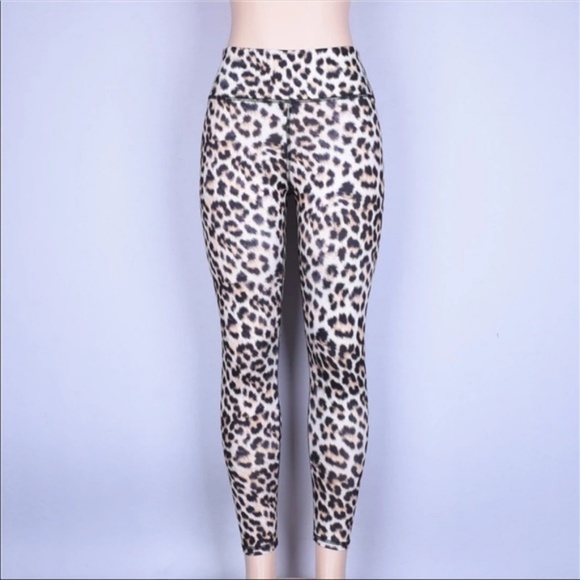 1 Left! High Waisted Leopard Printed Leggings - Picture 7 of 8
